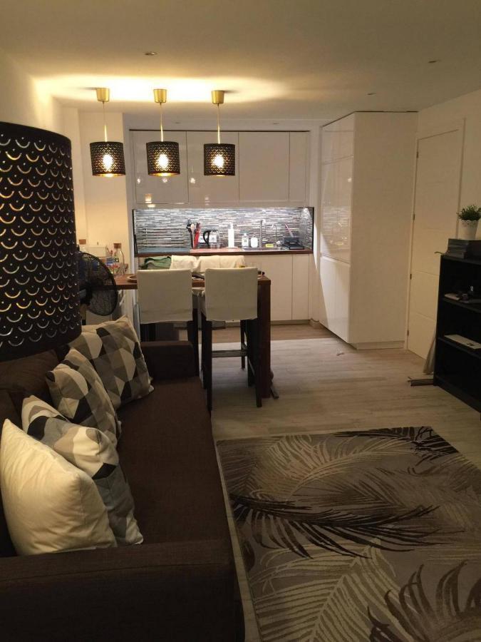Stunning 1 Bed Apt بينالماذينا المظهر الخارجي الصورة